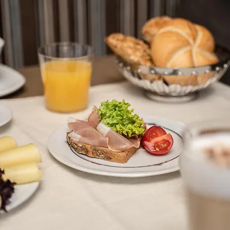 ゲストハウス Gruenerhof ゼルデン