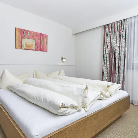 Pensionat Gruenerhof 3*