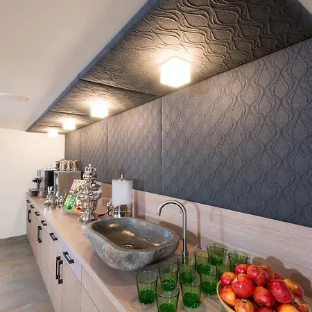 ゲストハウス Gruenerhof 3*