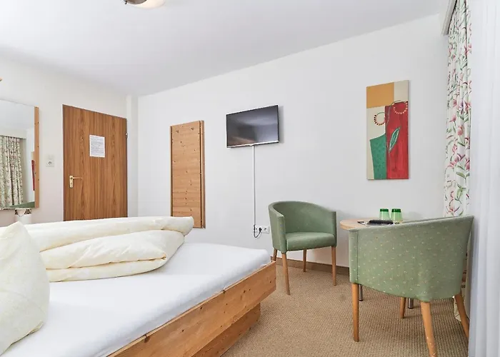 Gruenerhof Гостевой дом 3*